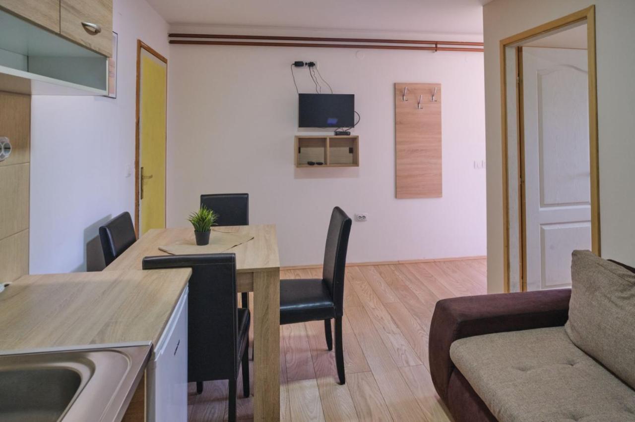 Apartmani Tvins 소코 반자 외부 사진